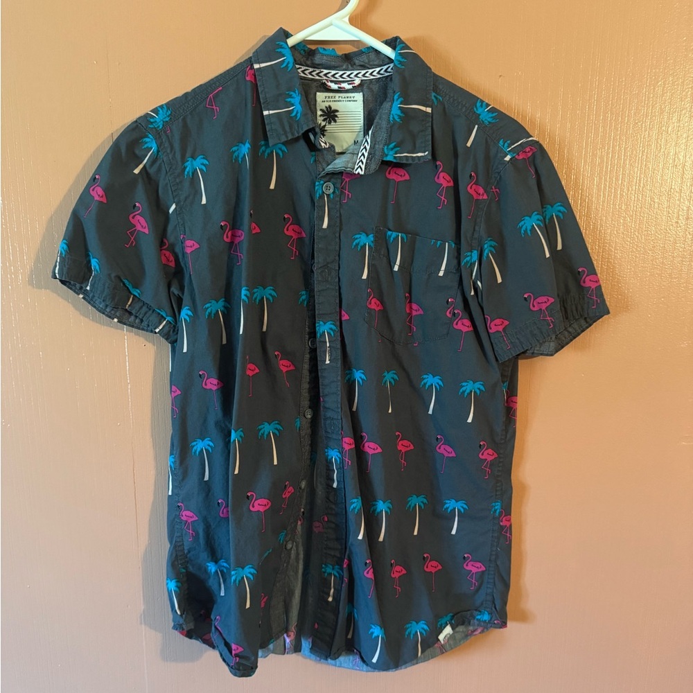 Men’s Free Planet Button Down Shirt – Flamingo Palm Tree Print Size M
